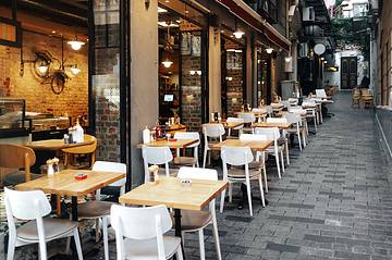Outdoor seating area with table and chairs