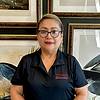 woman wearing black shirt