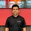 man wearing black shirt