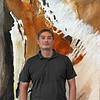 man wearing black shirt