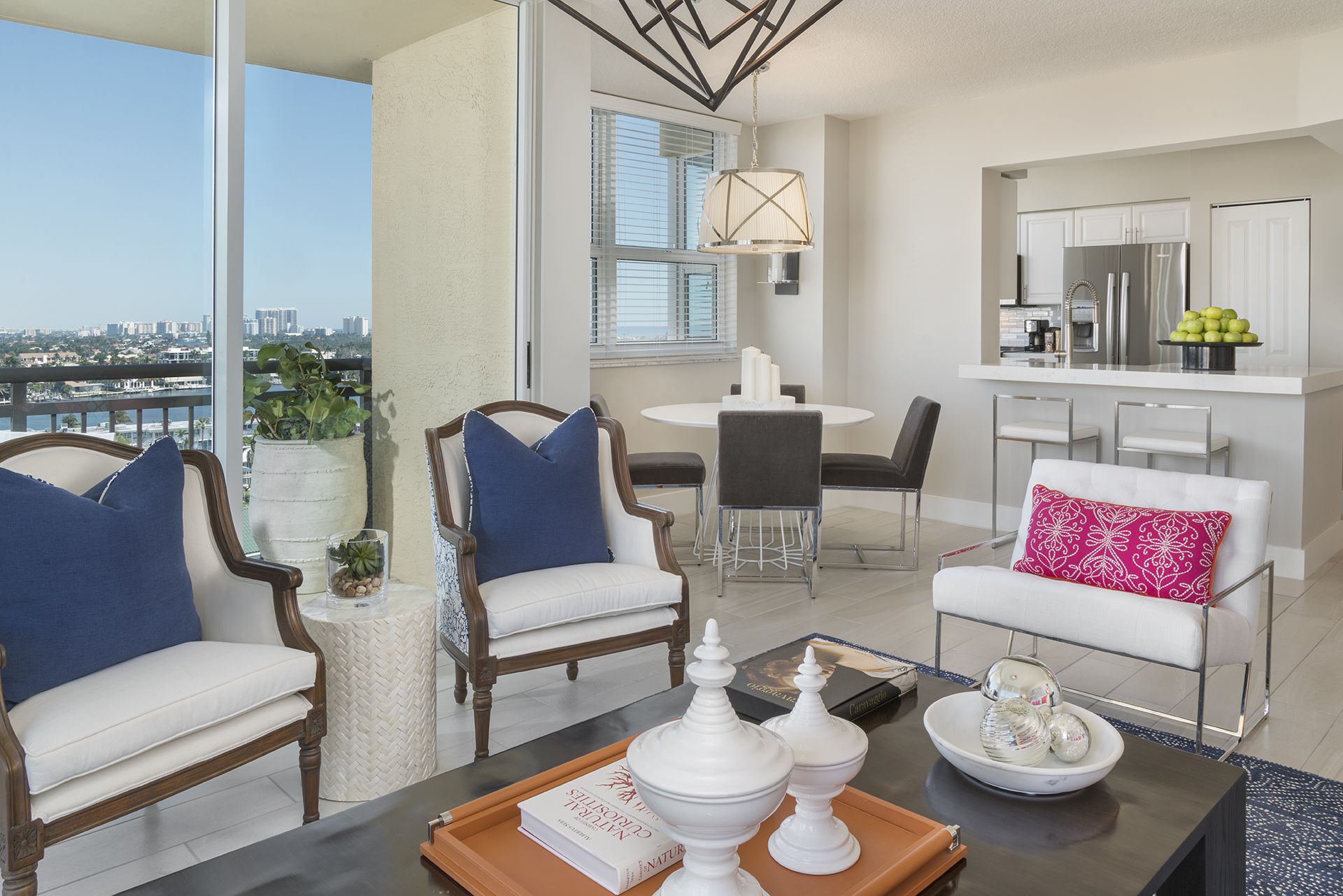 A closer look at Simple Home Tours Apartment